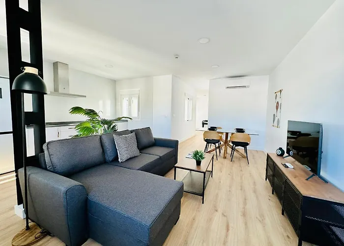 La Muralla Grupo Ac Gestion * Cádiz